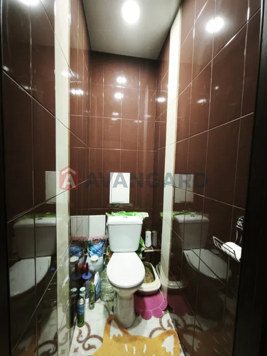 4 ��. ��������, 95/-/9 ��. �., 3/5 ������ ���� 15