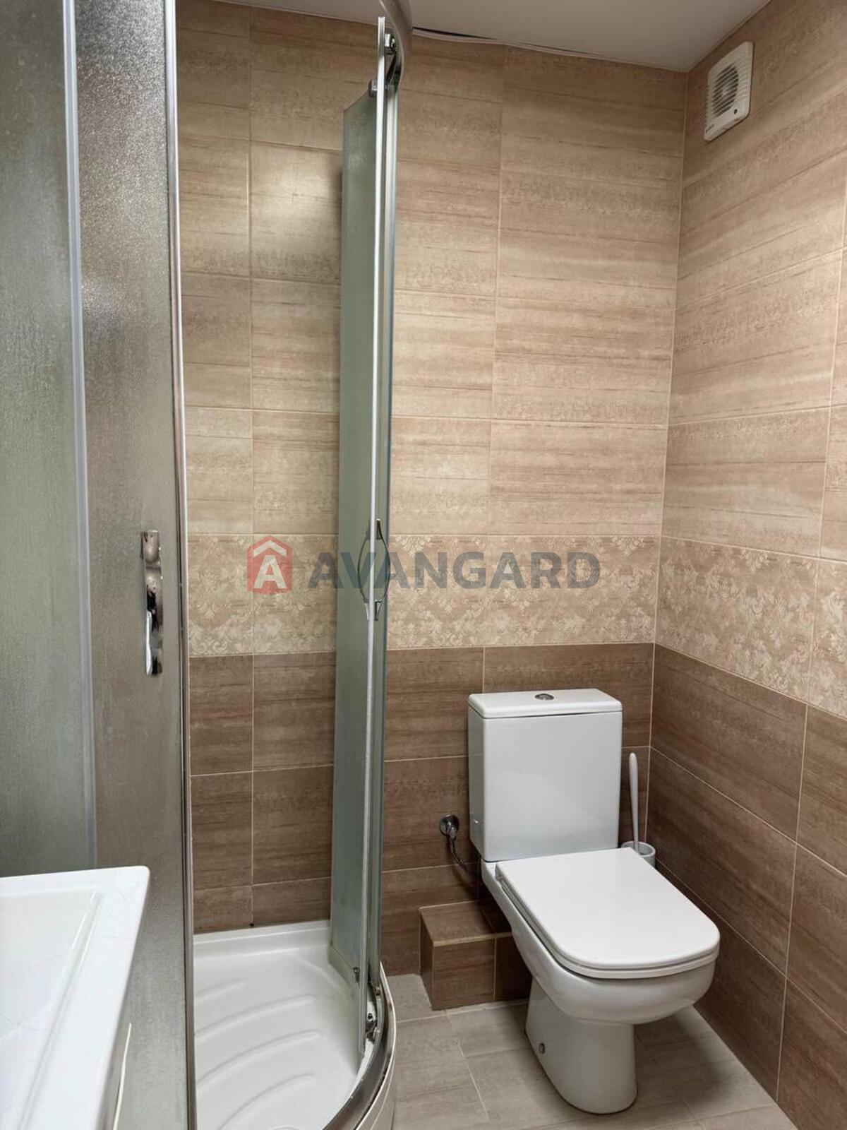 1 ����. ��������, 41,8/-/10 ��. �., 9/10 ���� ���� 7