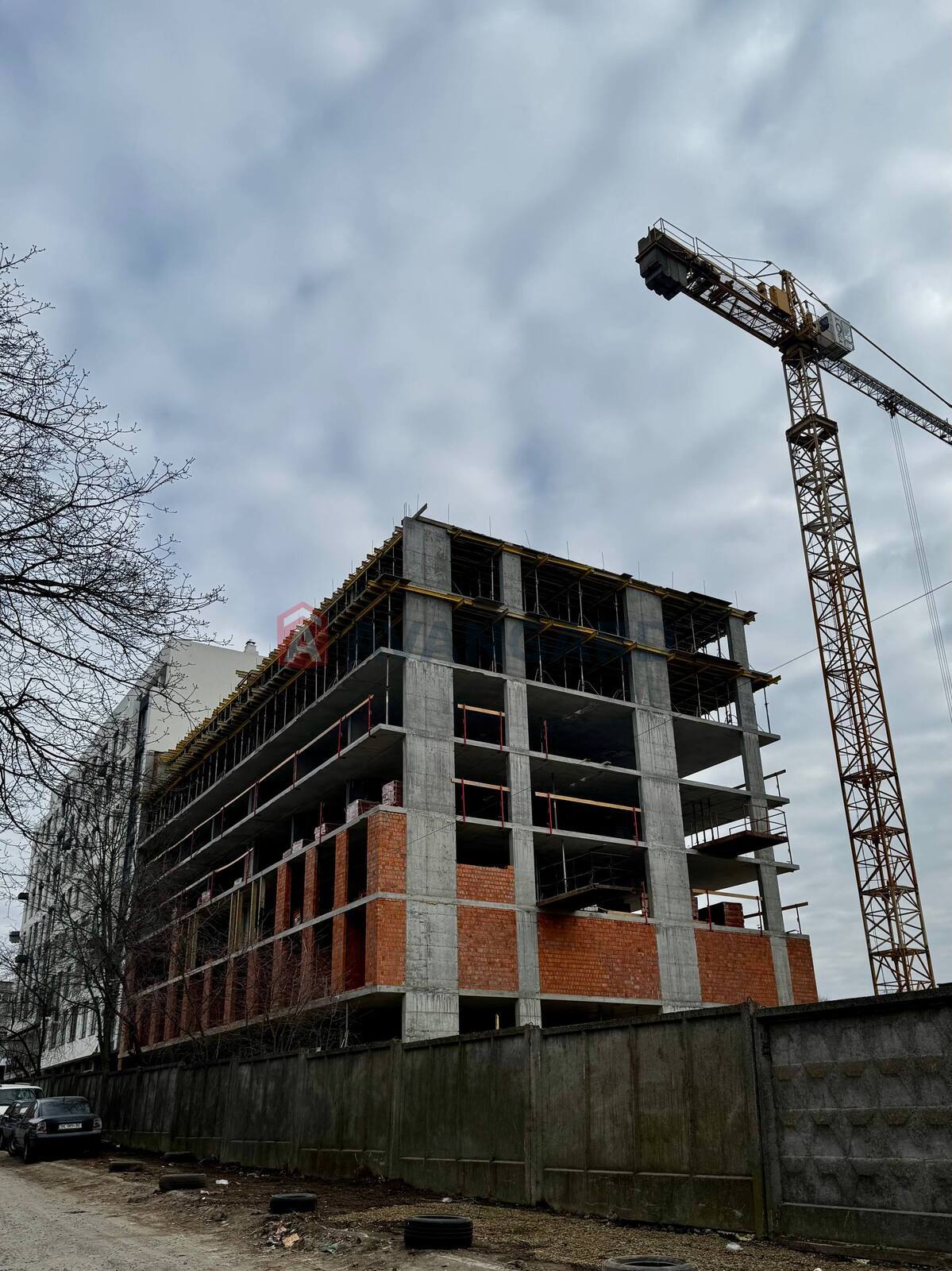 3 ��. ��������, 80,7/42,51/15,45 ��. �., 2/9 ������ ���� 13