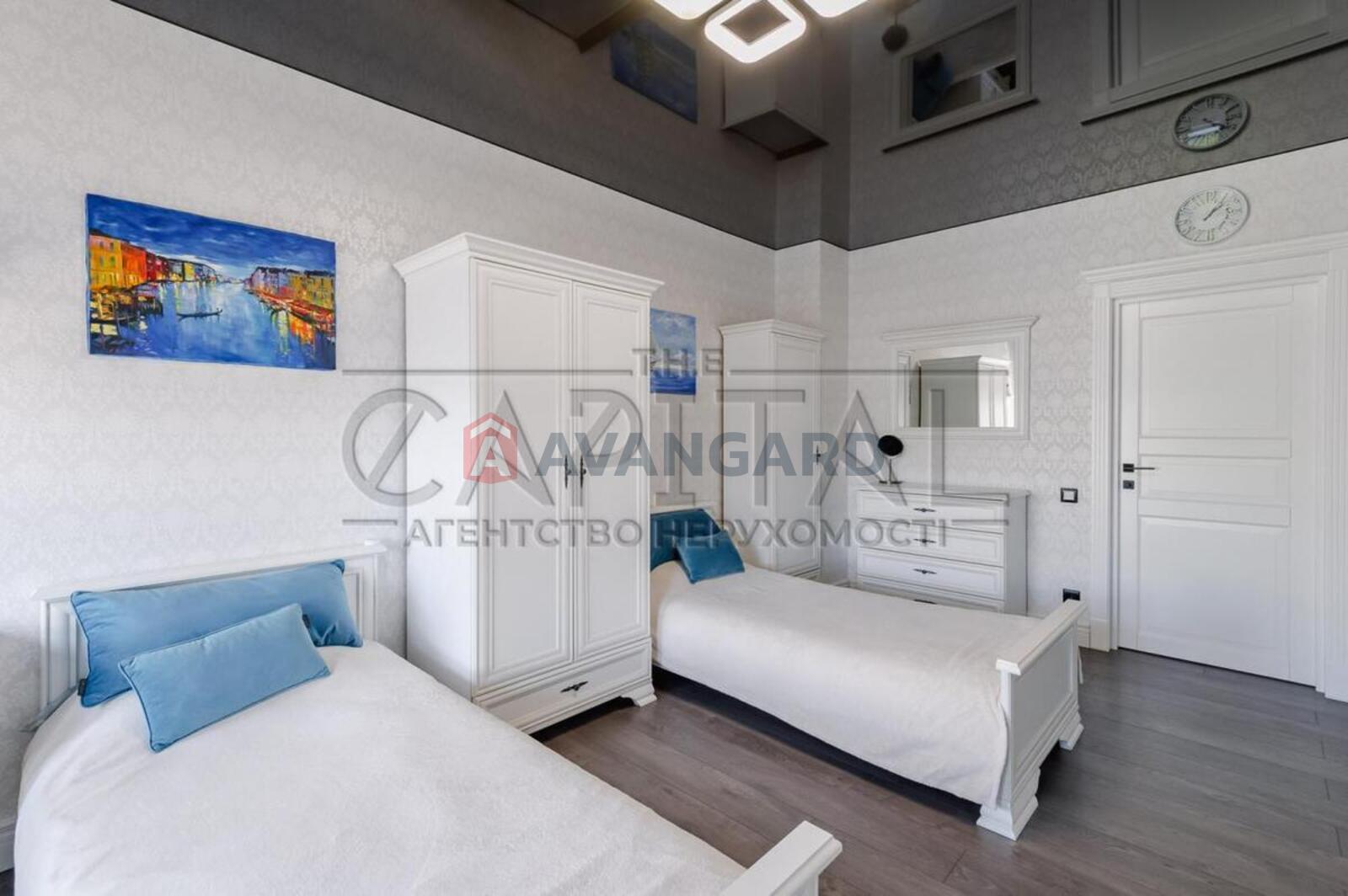 3 ��. ��������, 100/60/20 ��. �., 16/17 ������ ���� 27