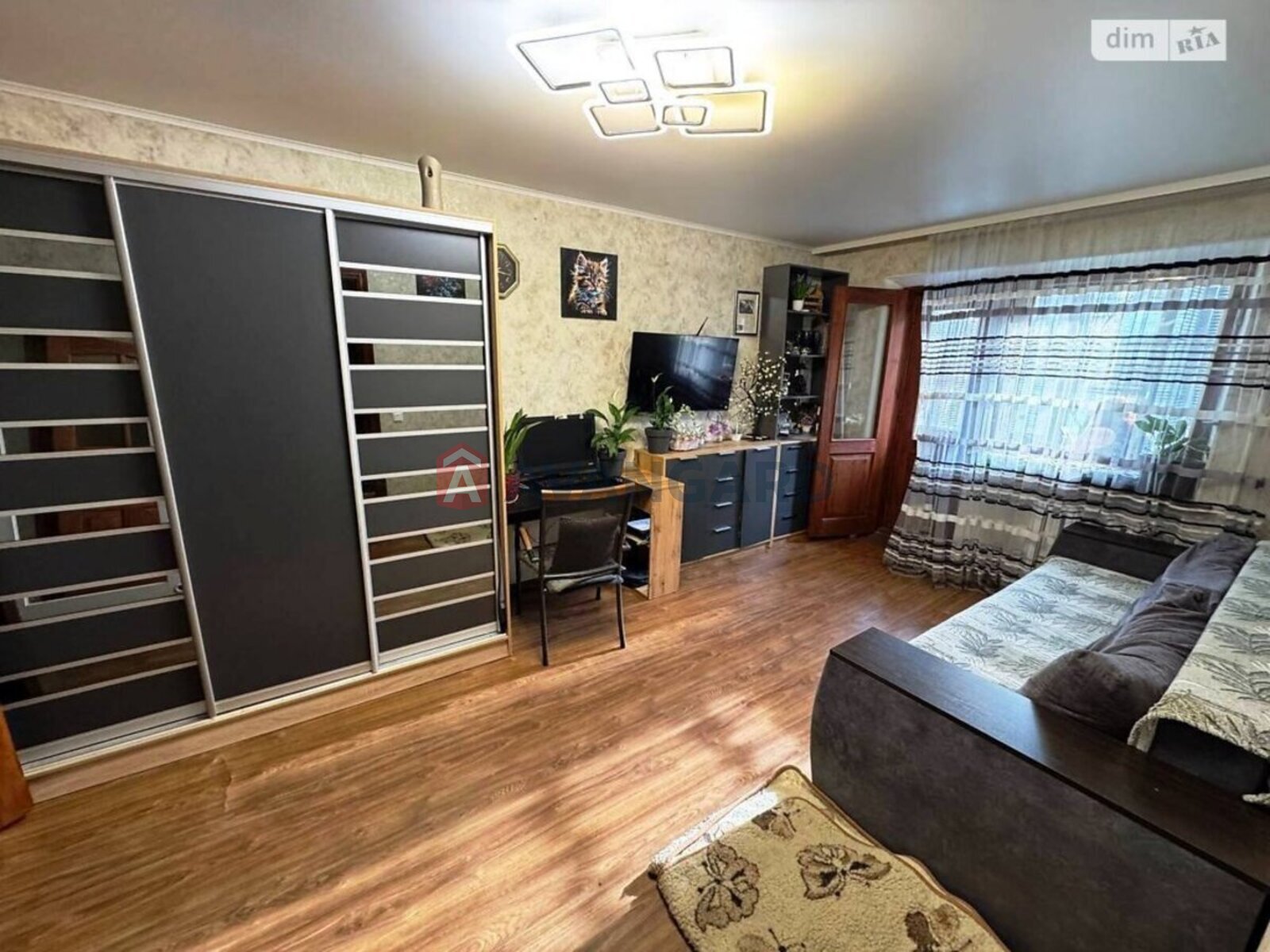 2 ����. ��������, 43/27/7 ��. �., 2/5 ���� ���� 1