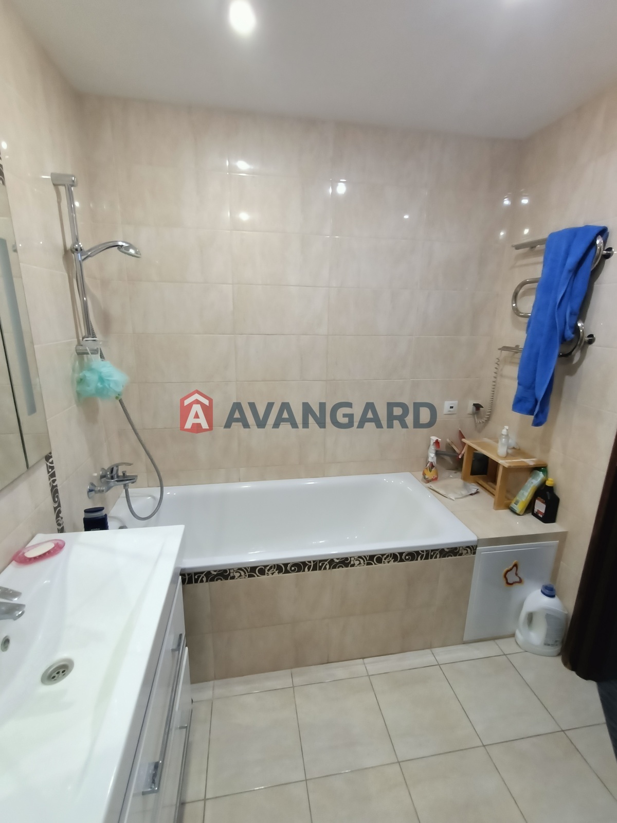 3 кім. квартира, 68/-/14 кв. м., 6/9 поверх фото 2 3 кім. квартира, 68/-/14 кв. м., 6/9 поверх фото 2