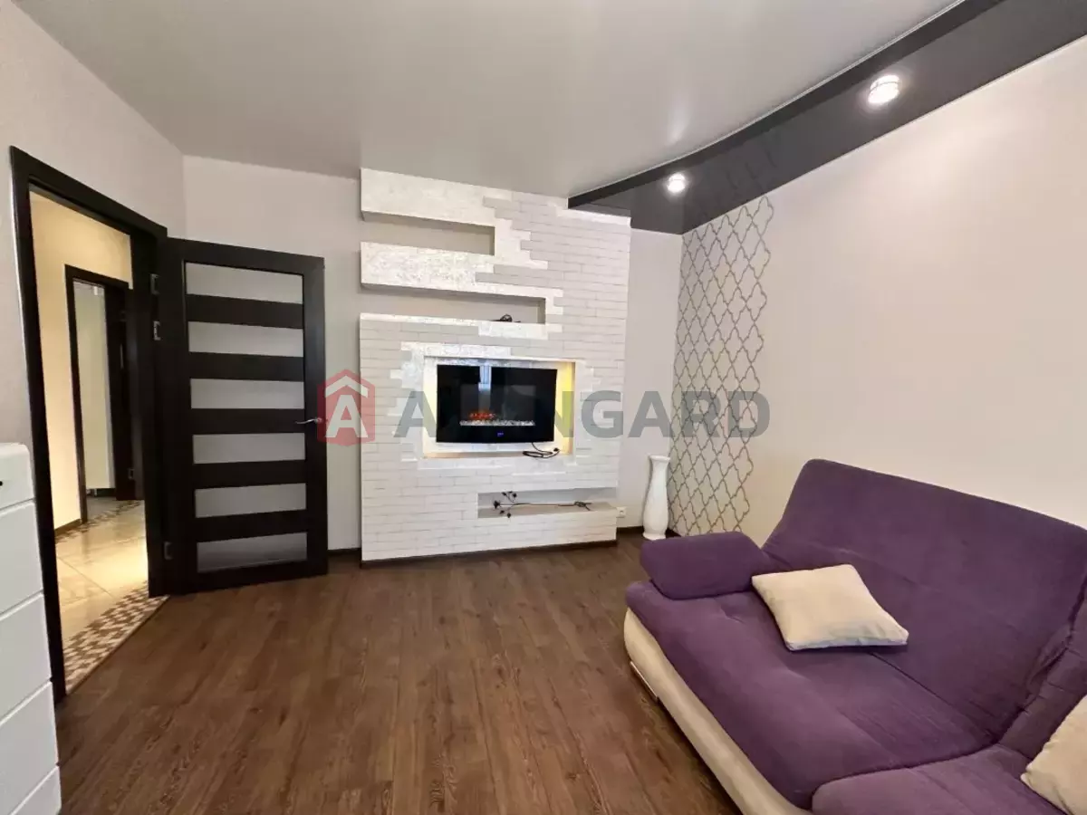 3 ��. ��������, 77/43/10 ��. �., 2/4 ������ ���� 2