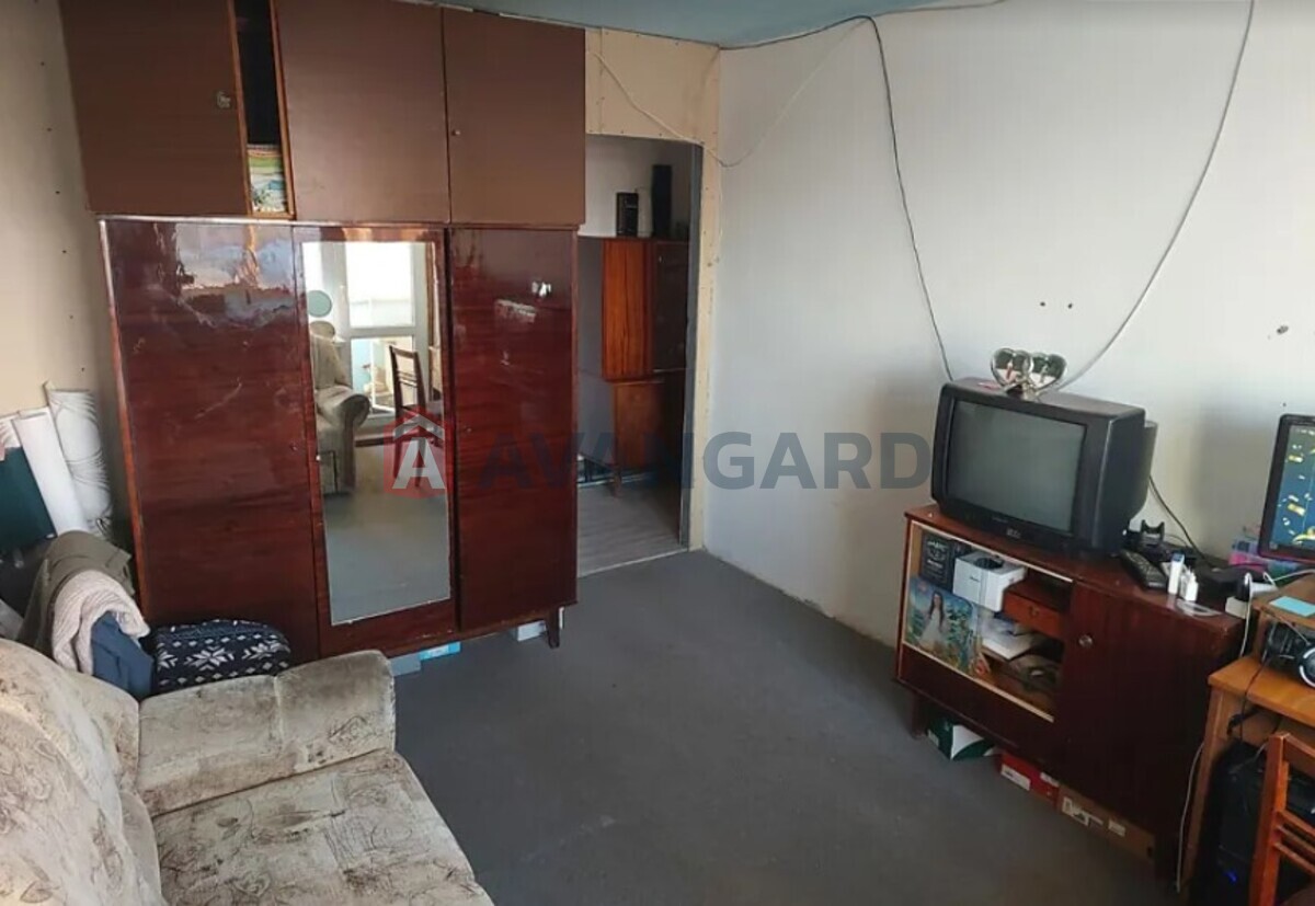 3 ��. ��������, 64/44/7 ��. �., 7/10 ������ ���� 9