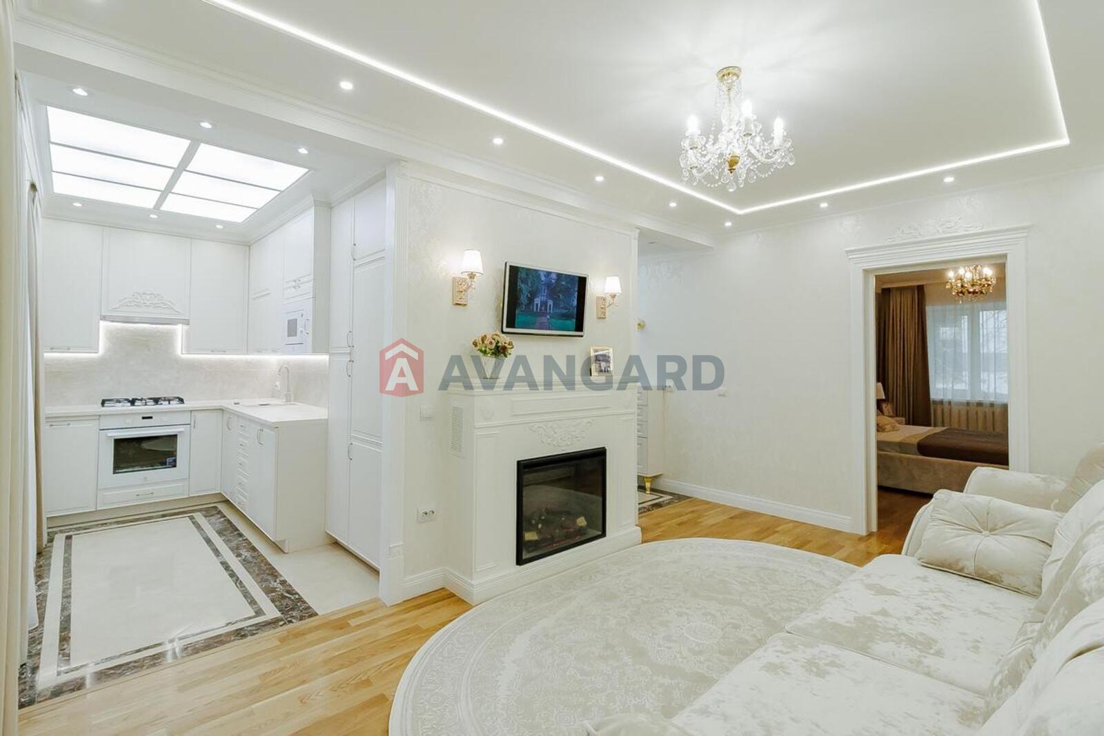 2 ��. ��������, 46/29/8 ��. �., 2/5 ������ ���� 4