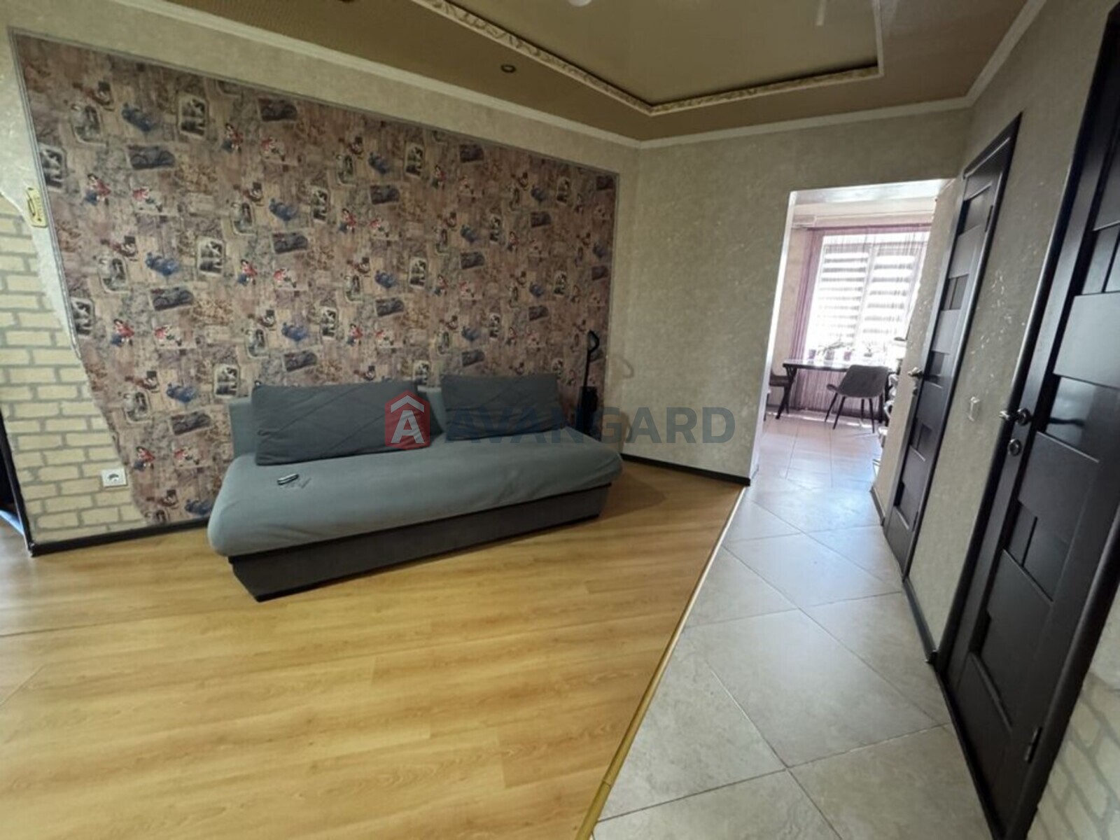 2 ��. ��������, 77/-/12 ��. �., 9/9 ������ ���� 5