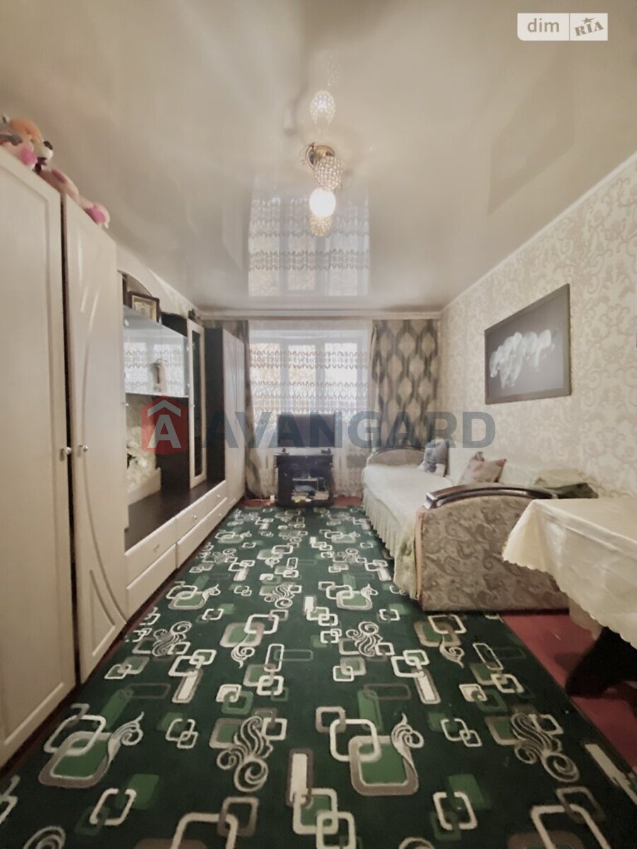 1 ��. ��������, 23/18/- ��. �., 3/5 ������ ���� 13