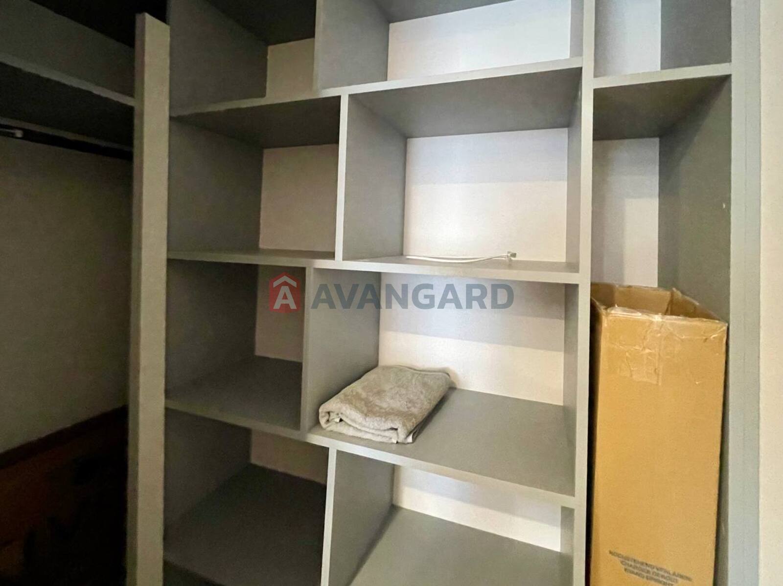 1 ��. ��������, 41/16/20 ��. �., 9/10 ������ ���� 18