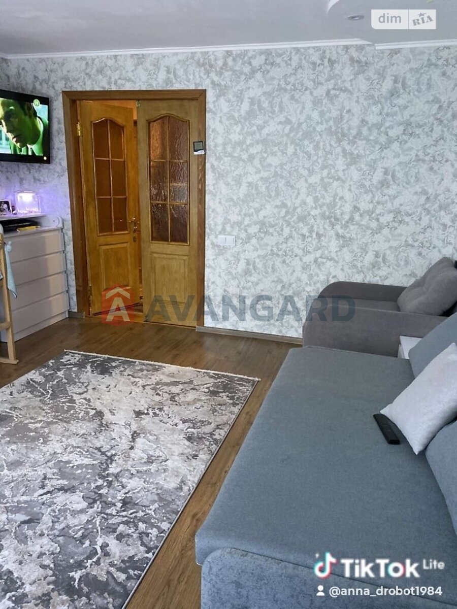 2 ����. ��������, 52/28/7 ��. �., 2/9 ���� ���� 7