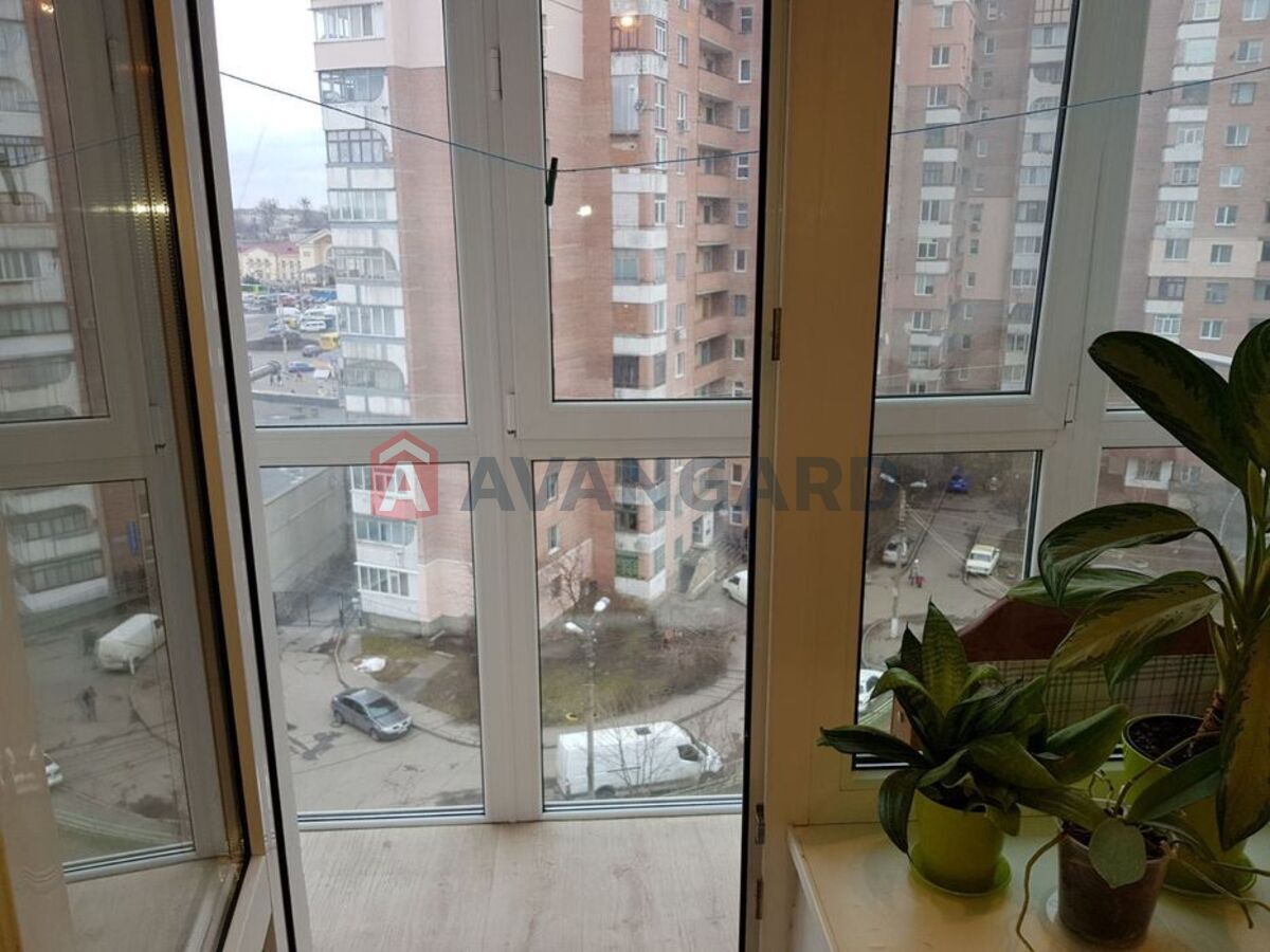 1 ��. ��������, 35/-/9 ��. �., 8/8 ������ ���� 3