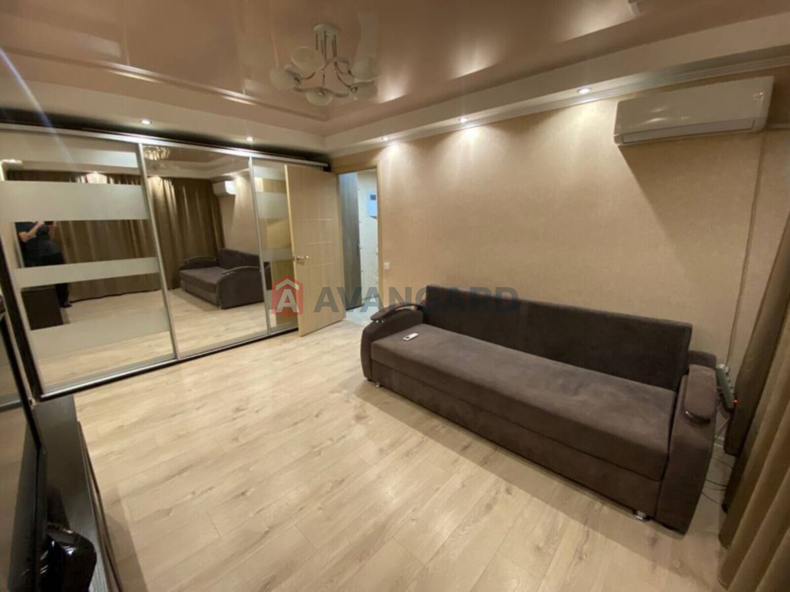 1 ��. ��������, 29/-/6 ��. �., 3/5 ������ ���� 1