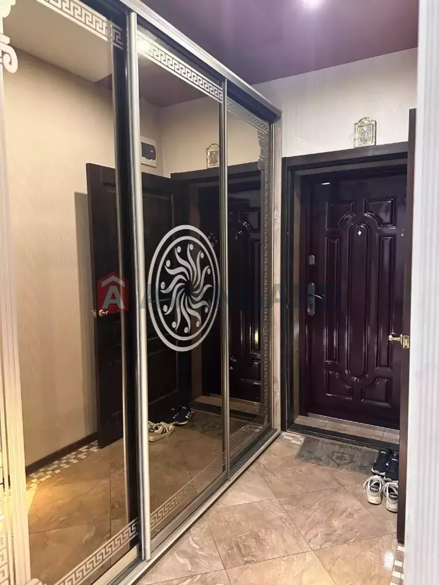 3 ��. ��������, 77/43/10 ��. �., 2/4 ������ ���� 5