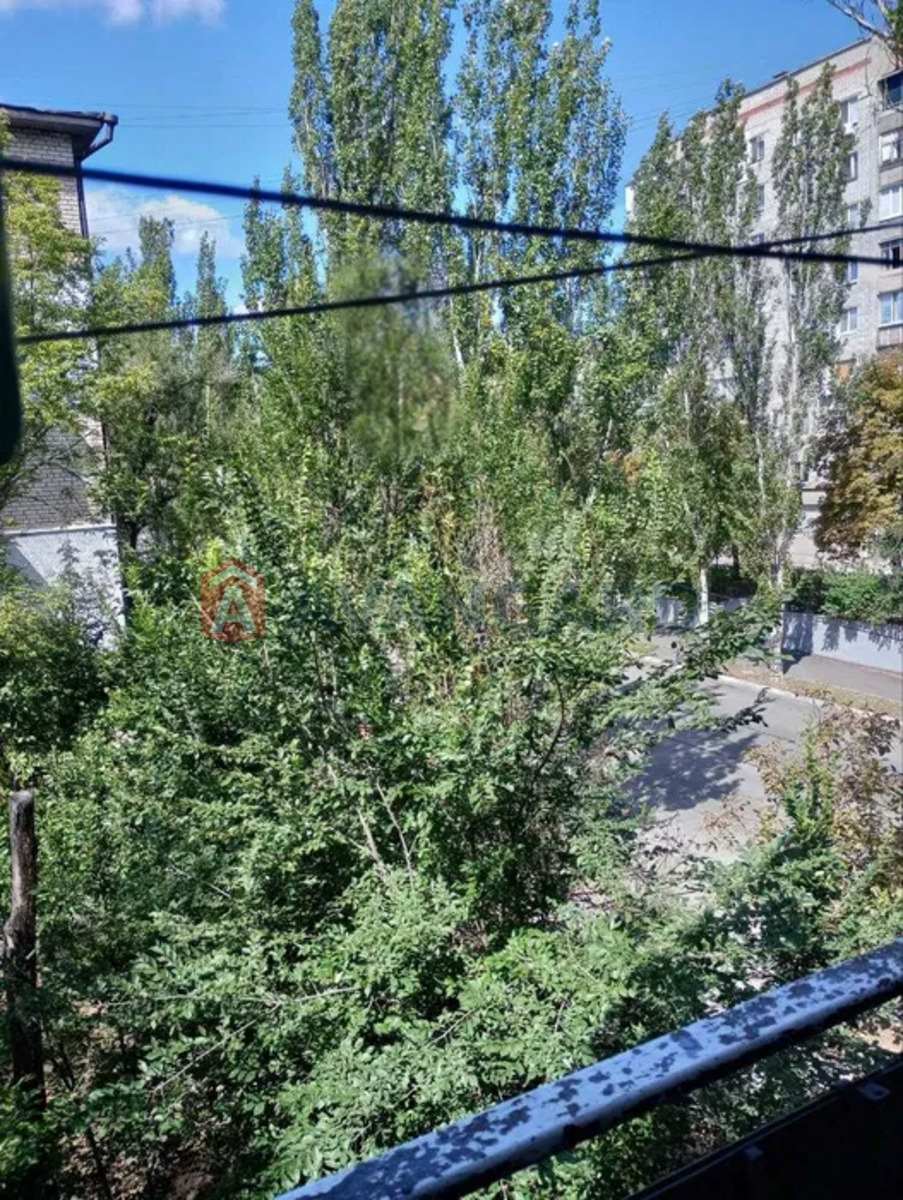 3 ��. ��������, 50/-/5 ��. �., 4/5 ������ ���� 12