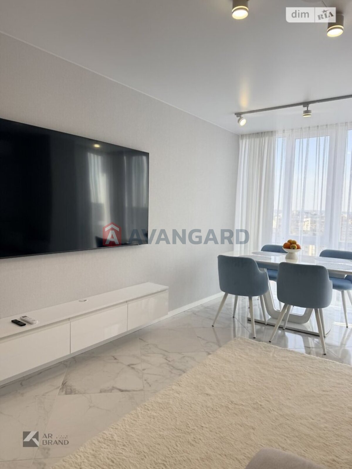 2 ��. ��������, 73/43/12 ��. �., 15/16 ������ ���� 10