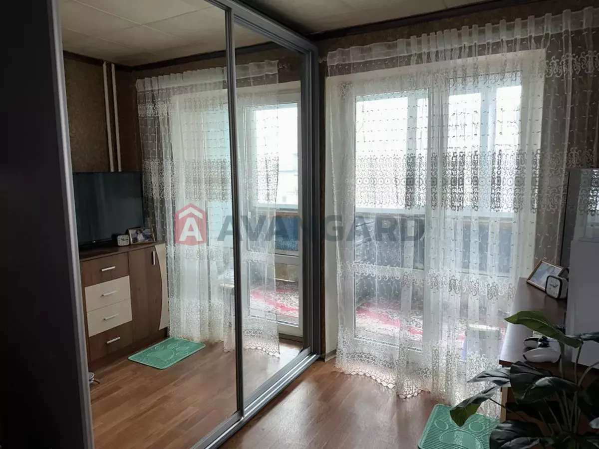 3 . , 67/-/7 . ., 7/9   1