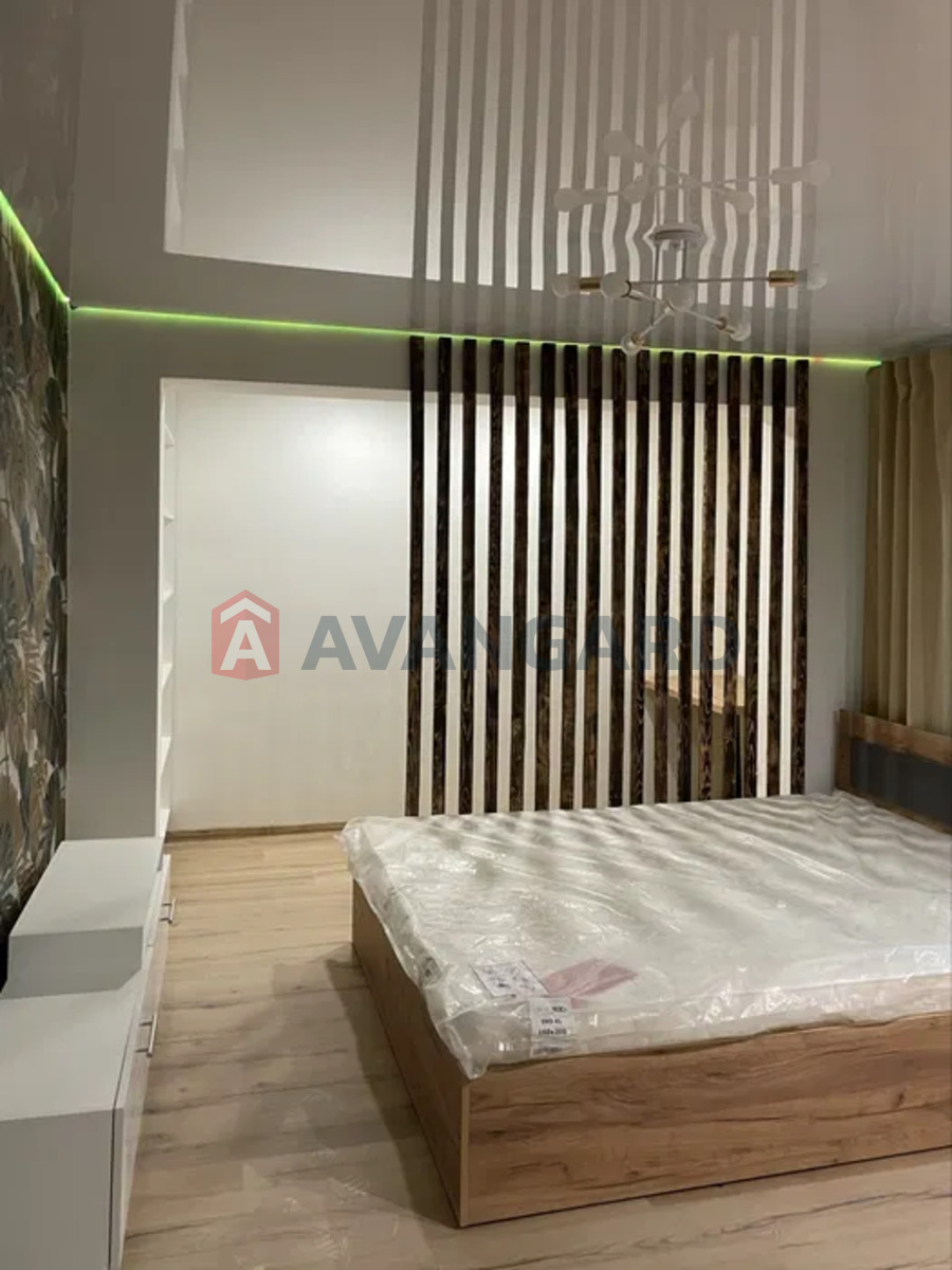 1 . , 28/-/5 . ., 5/5   18