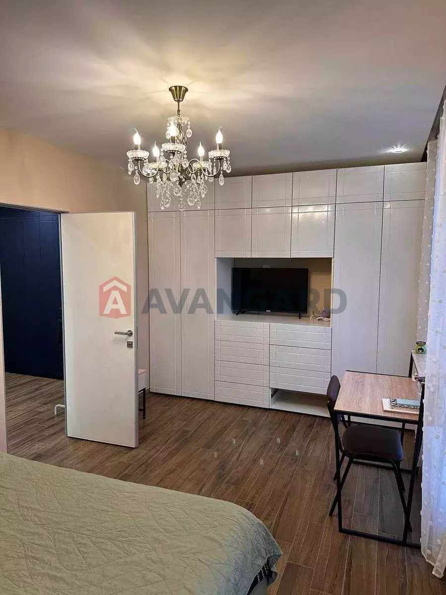 2 ��. ��������, 72/-/8 ��. �., 1/5 ������ ���� 9