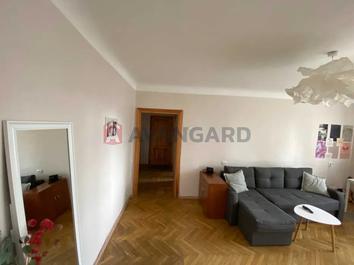 4 ��. ��������, 93/-/8 ��. �., 5/9 ������ ���� 6