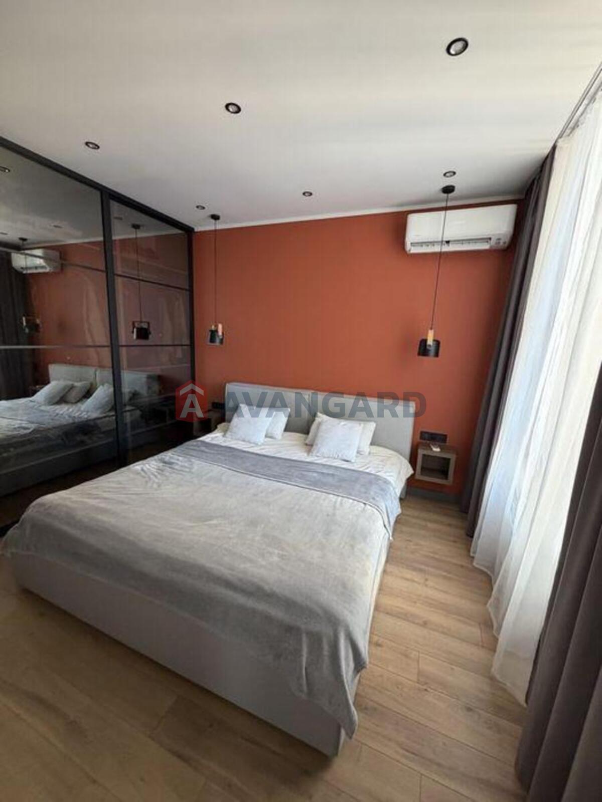 1 ����. ��������, 48/-/20 ��. �., 12/12 ���� ���� 6