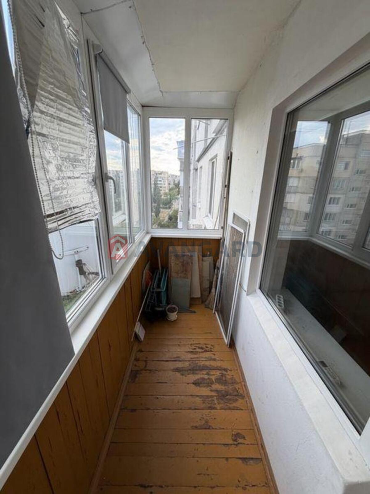 2 ��. ��������, 50/-/7 ��. �., 8/9 ������ ���� 8
