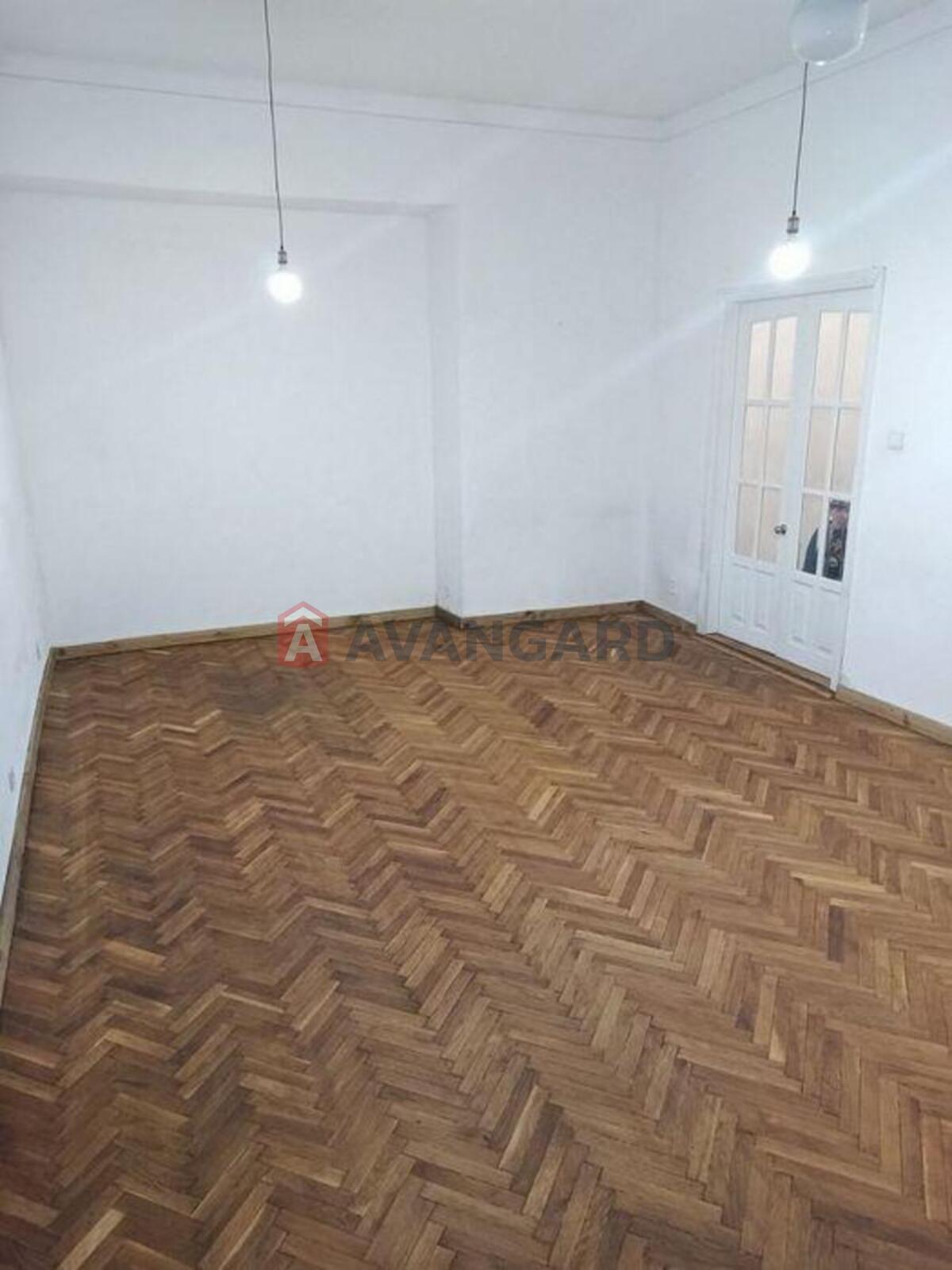 1 ��. ��������, 68/-/11 ��. �., 2/4 ������ ���� 6