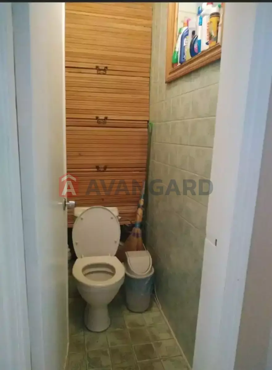4 ��. ��������, 90/-/- ��. �., 4/5 ������ ���� 4