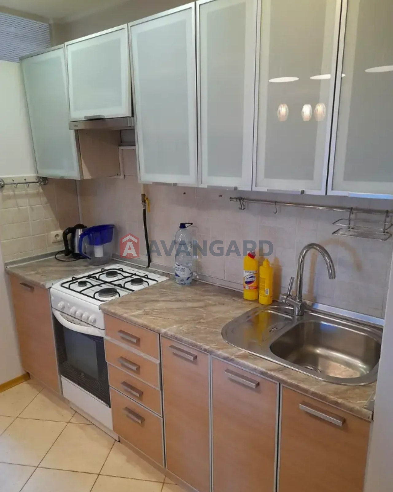 2 ��. ��������, 47/-/5 ��. �., 2/5 ������ ���� 4