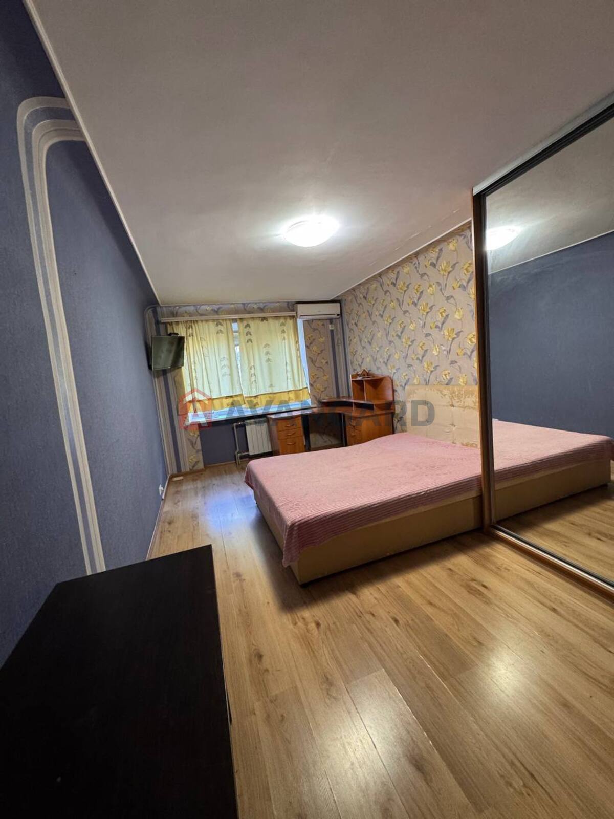 2 ��. ��������, 48/-/7 ��. �., 1/5 ������ ���� 20