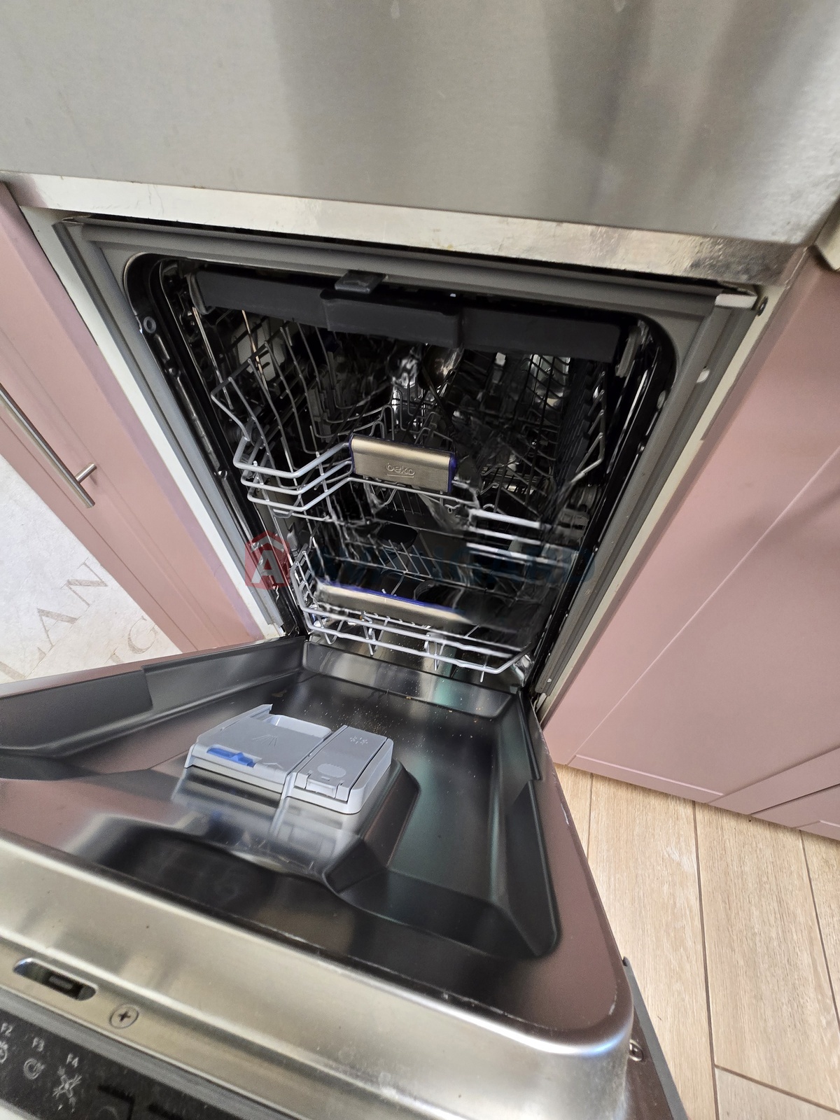 2 ��. ��������, 43.7/-/8 ��. �., 9/9 ������ ���� 4