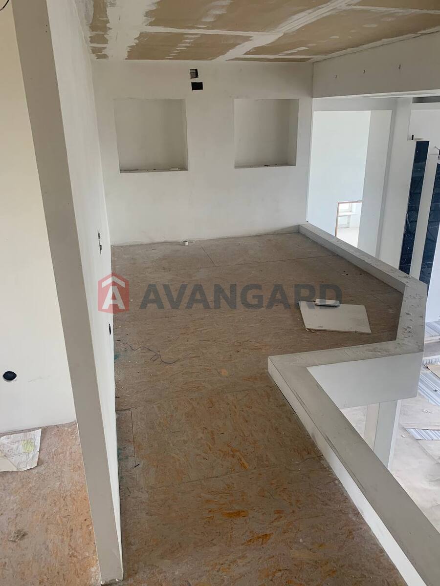 5 ����. ��������, 278/240/25 ��. �., 11/11 ���� ���� 17