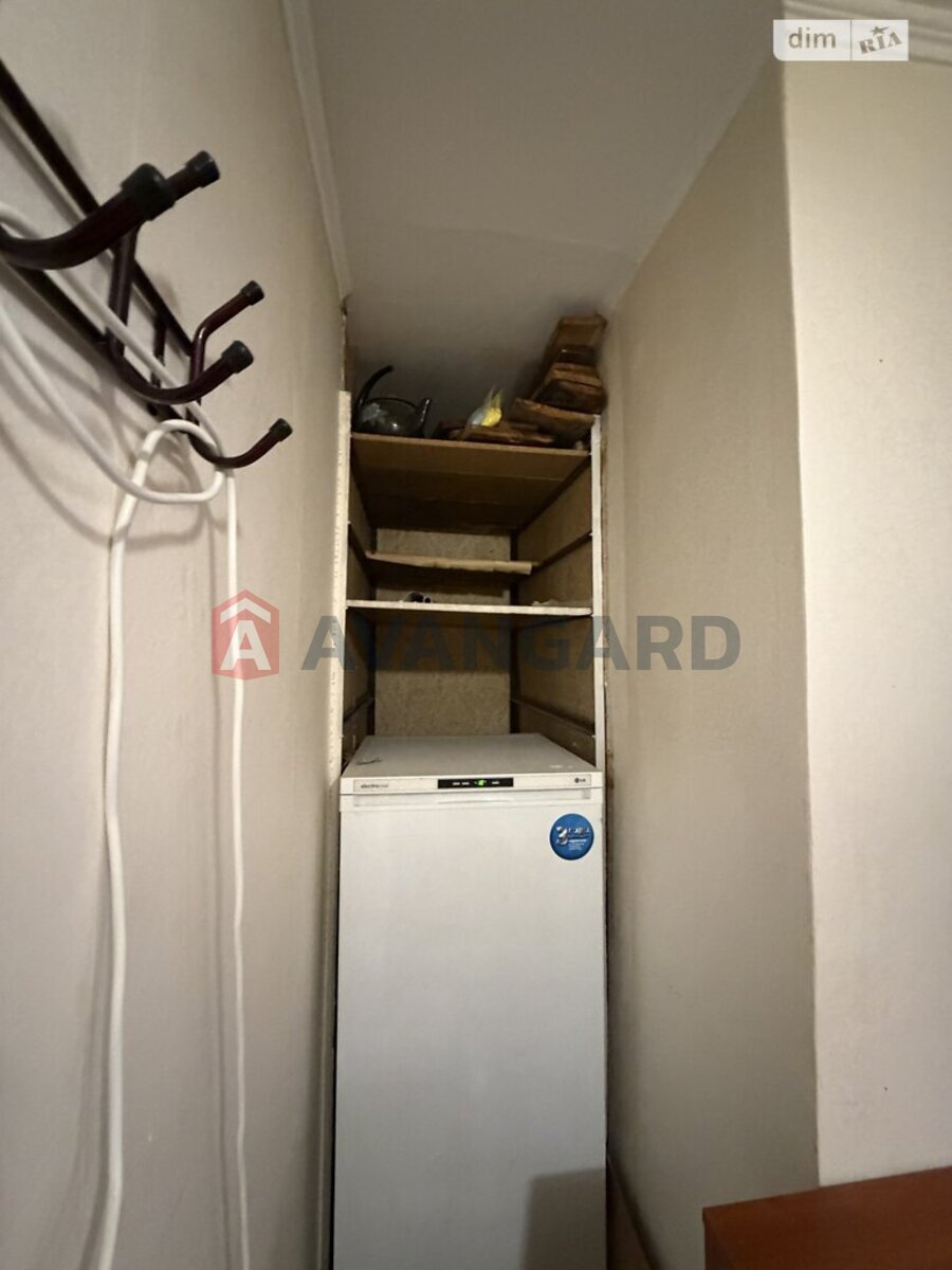 1 ��. ��������, 38/-/7 ��. �., 3/10 ������ ���� 11