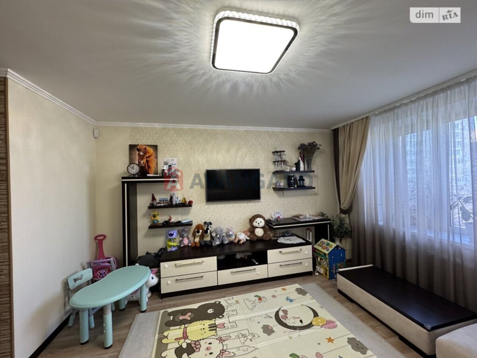 4 ��. ��������, 74/-/- ��. �., 5/9 ������ ���� 18