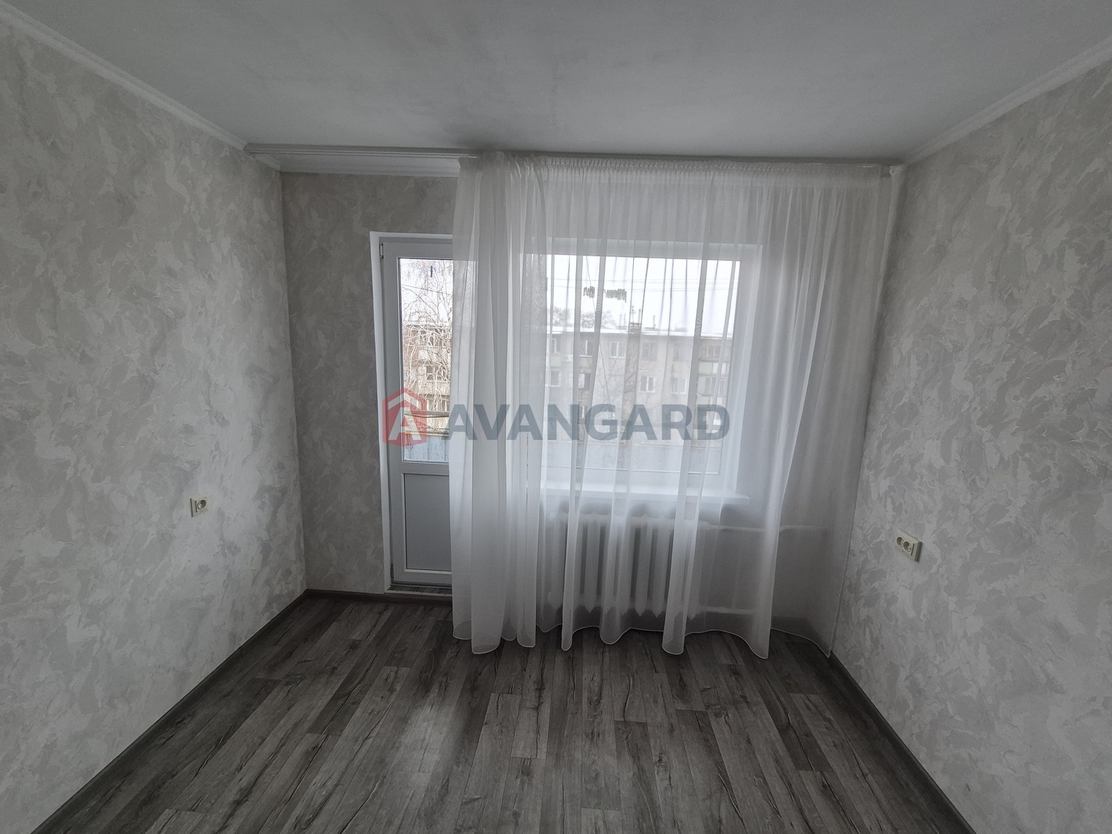 3 ����. ��������, 62/-/44 ��. �., 5/5 ���� ���� 16