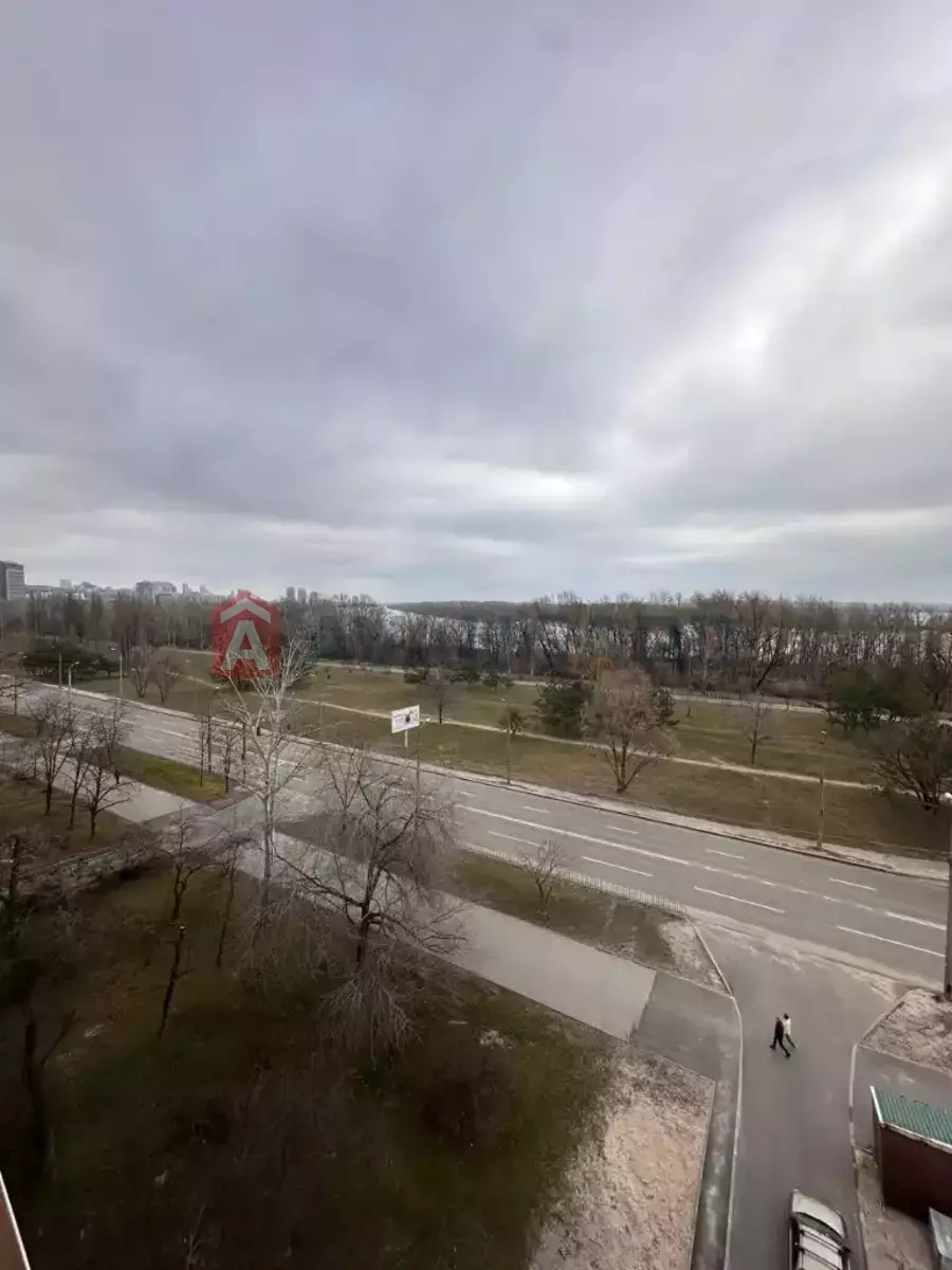 3 ����. ��������, 65/-/8 ��. �., 7/9 ���� ���� 20