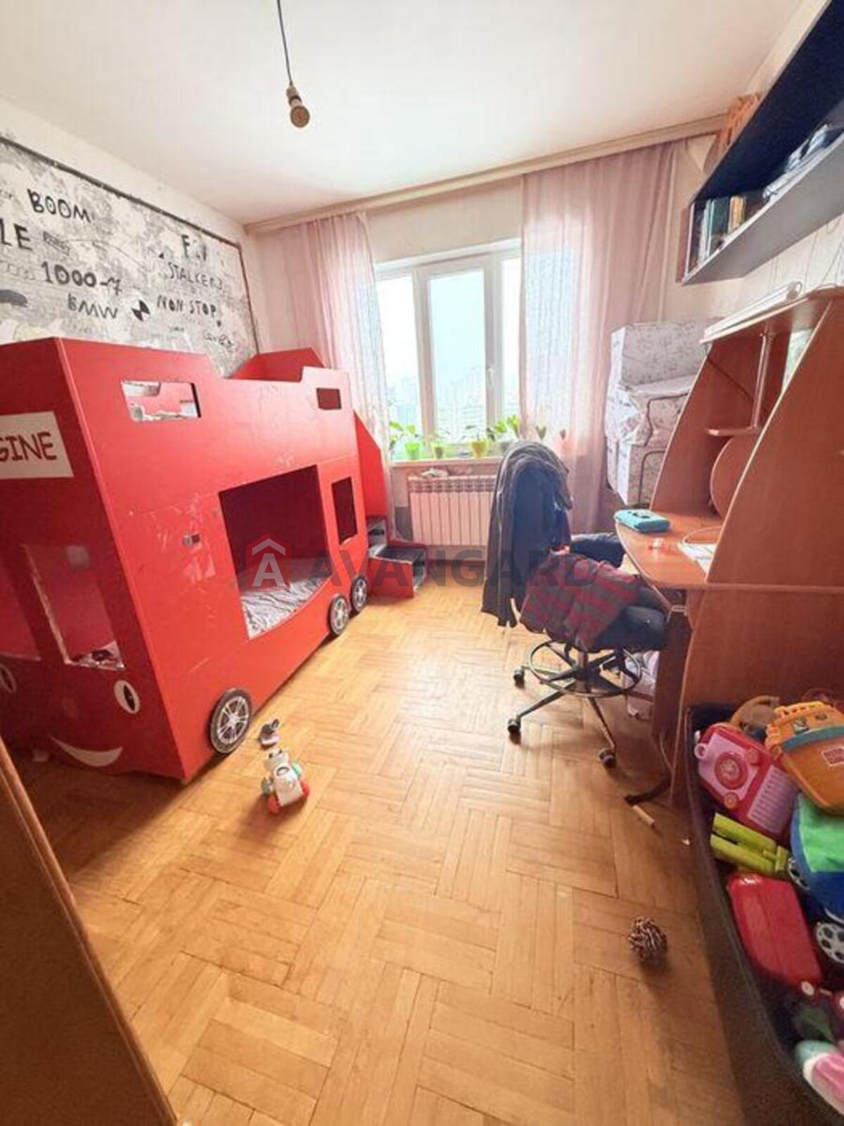 3 ��. ��������, 72/-/8 ��. �., 12/16 ������ ���� 4