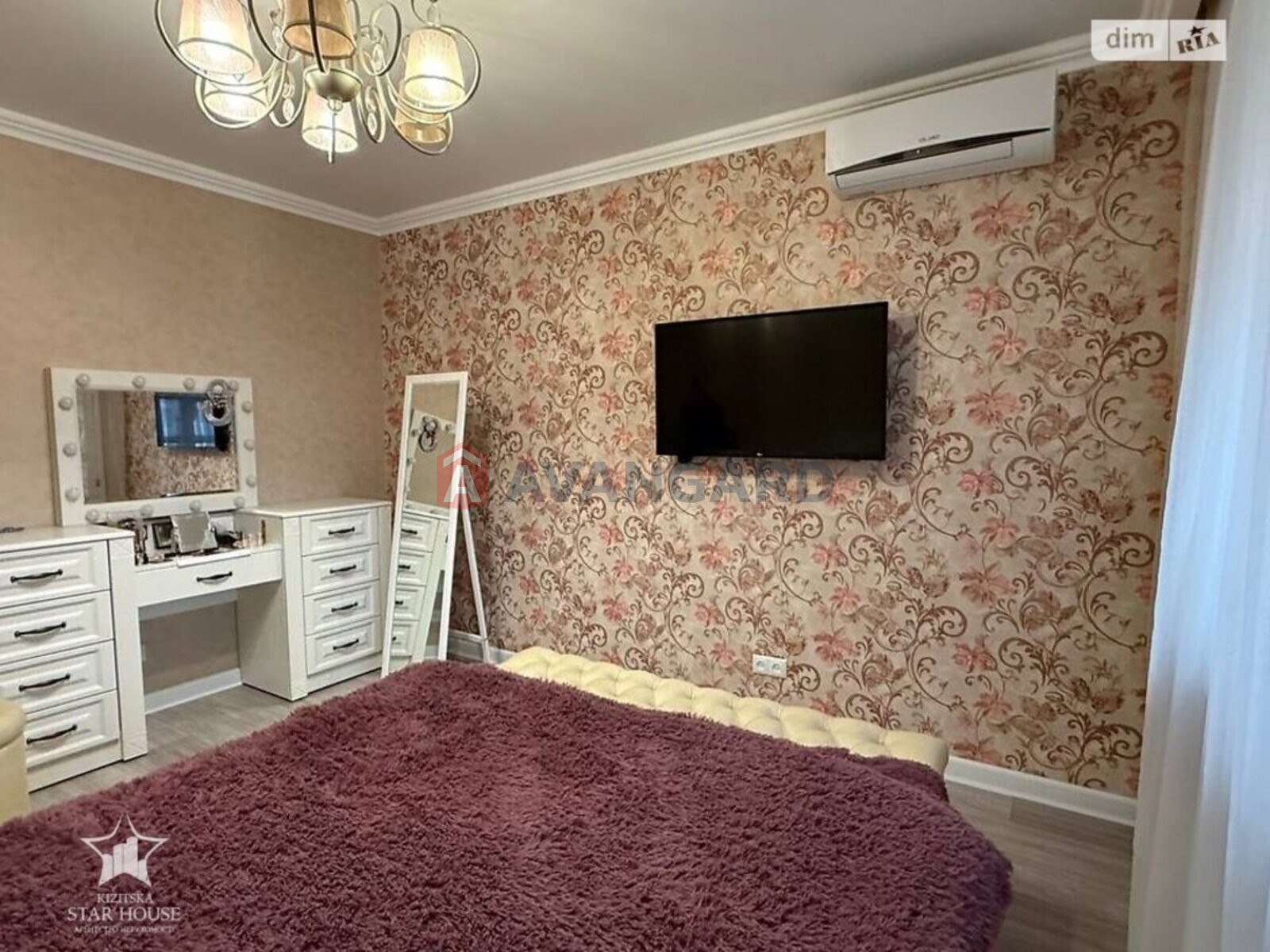 4 ��. ��������, 83/55/8 ��. �., 9/9 ������ ���� 26