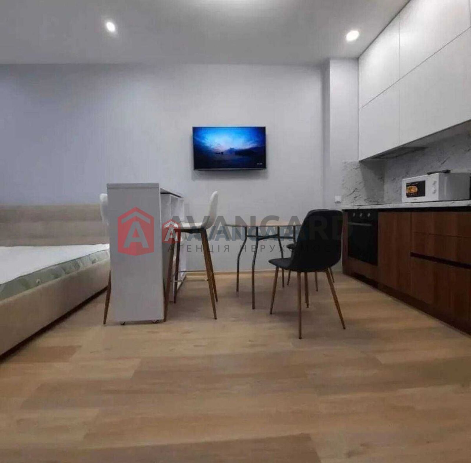 1 . , 47/-/30 . ., 8/25   1