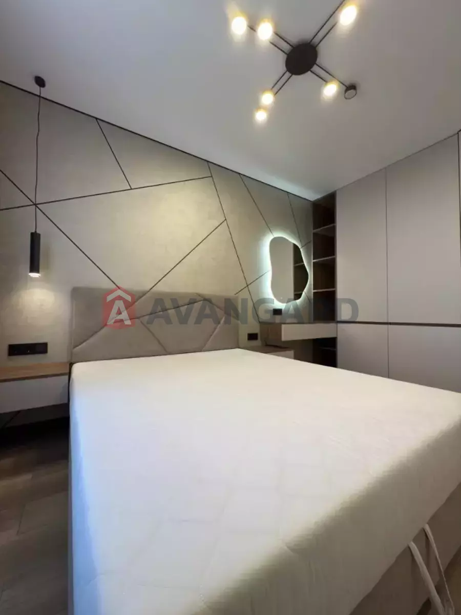 1 ��. ��������, 44/17/18 ��. �., 9/10 ������ ���� 8