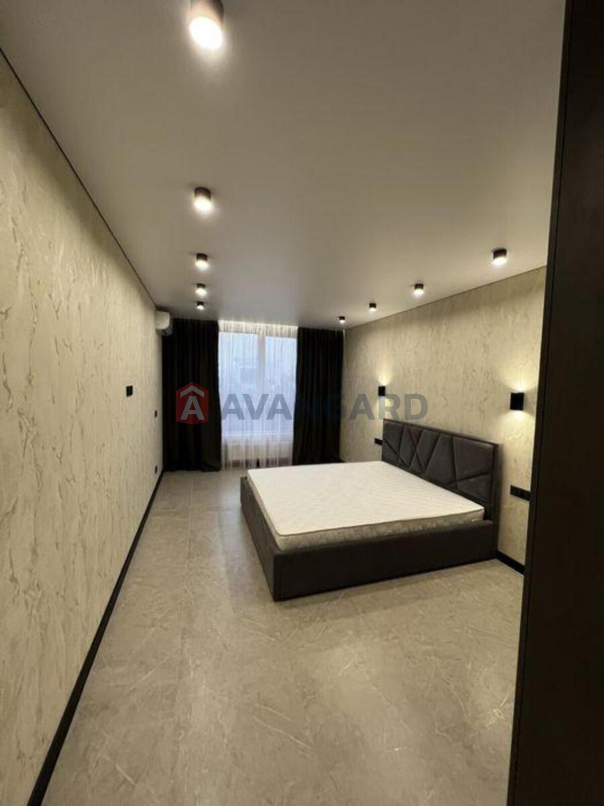 1 ��. ��������, 57/-/23 ��. �., 20/25 ������ ���� 21