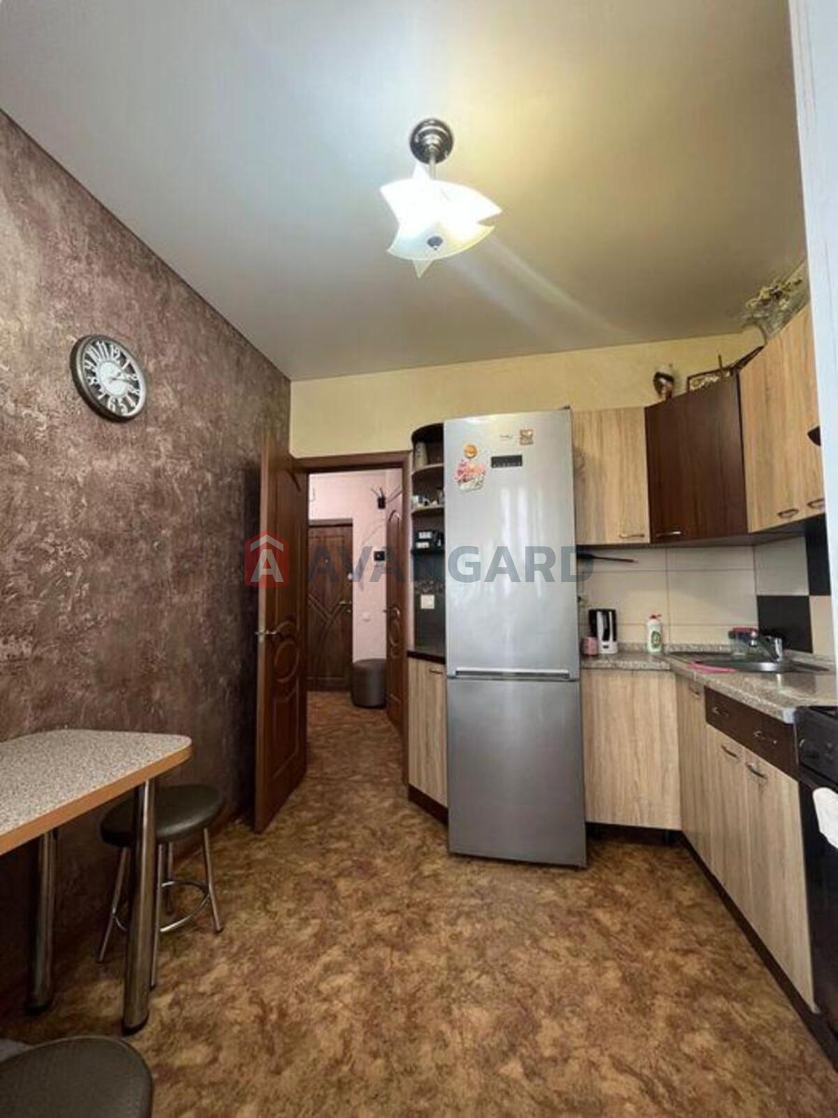 2 ��. ��������, 48/-/15 ��. �., 3/8 ������ ���� 3