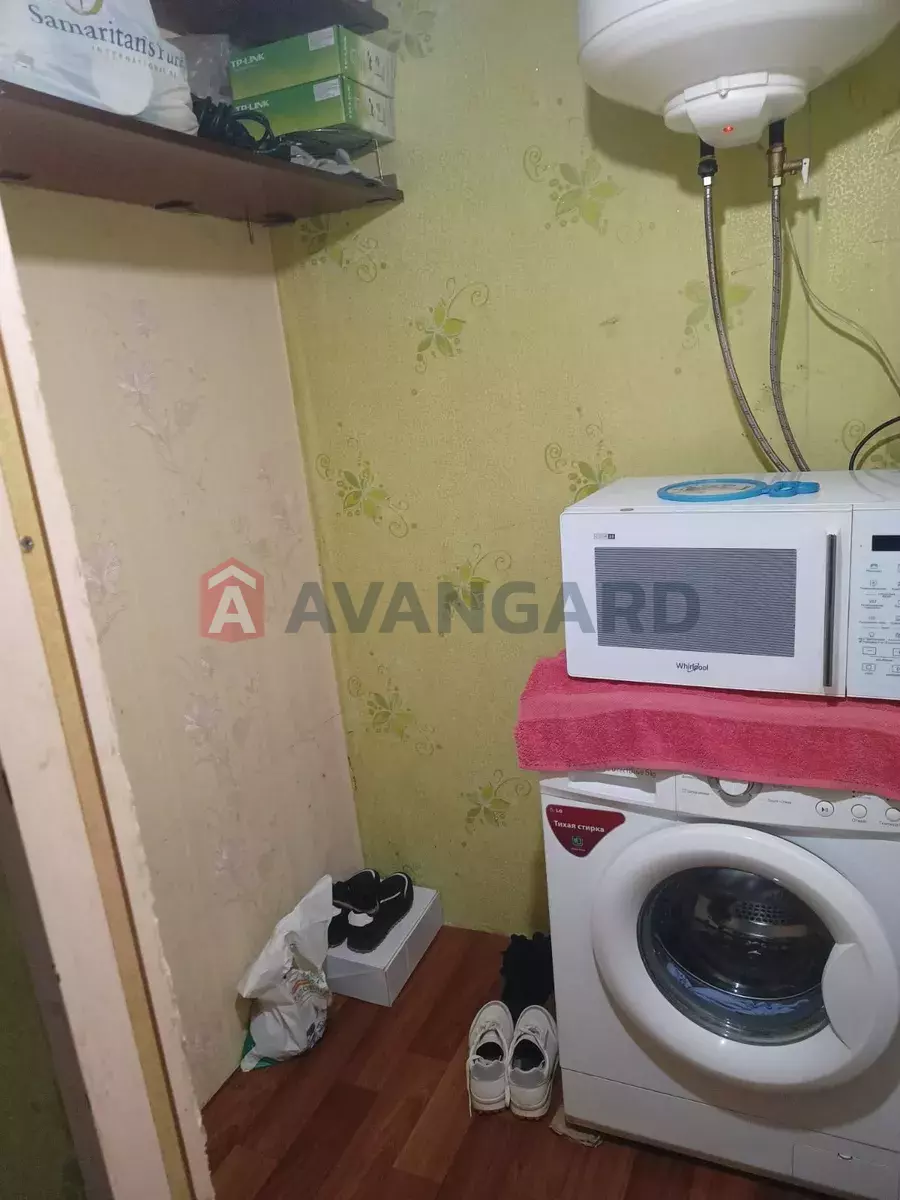 1 ��. ��������, 32/-/6 ��. �., 4/5 ������ ���� 3