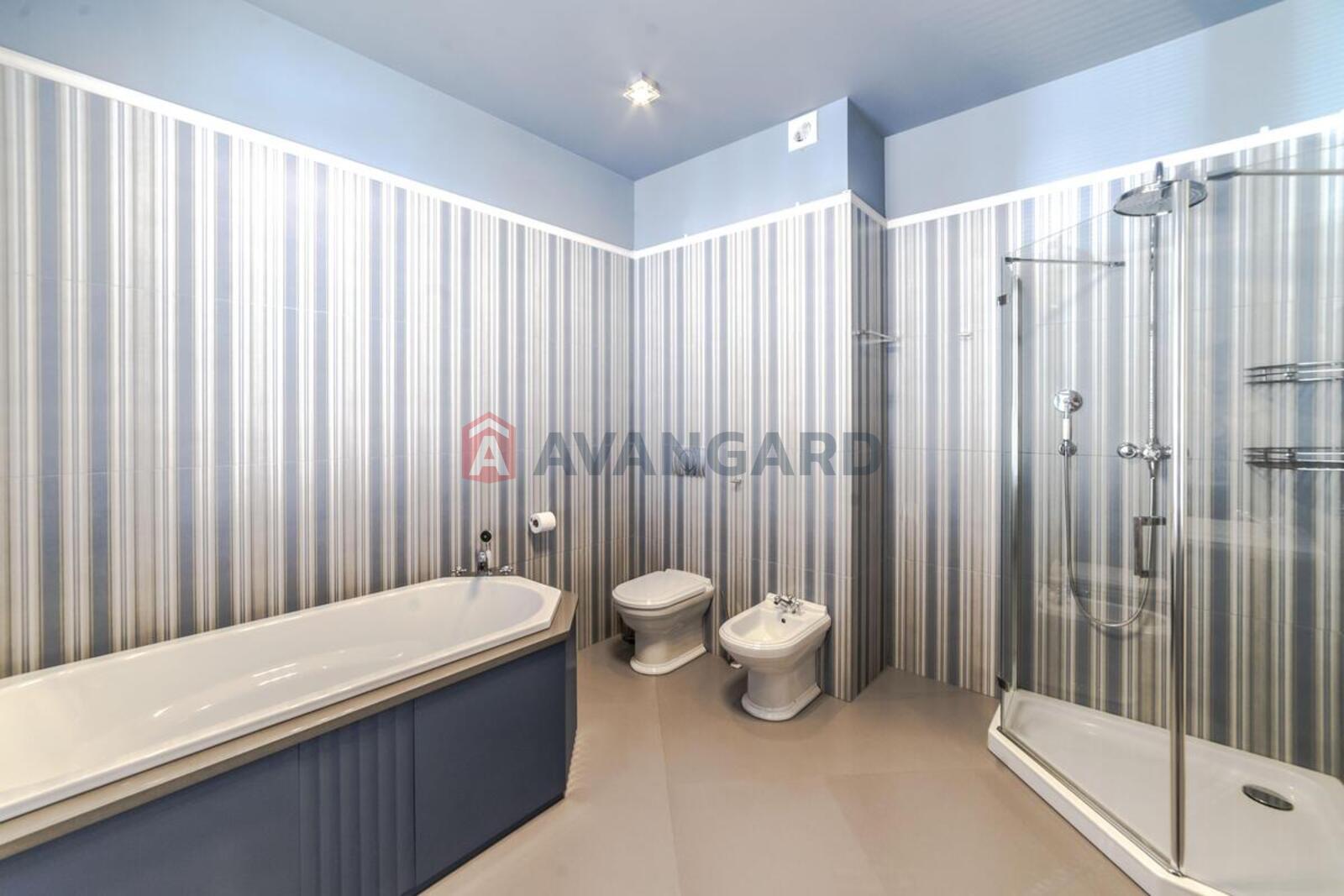 6 ��. ��������, 660/179/32 ��. �., 8/9 ������ ���� 14