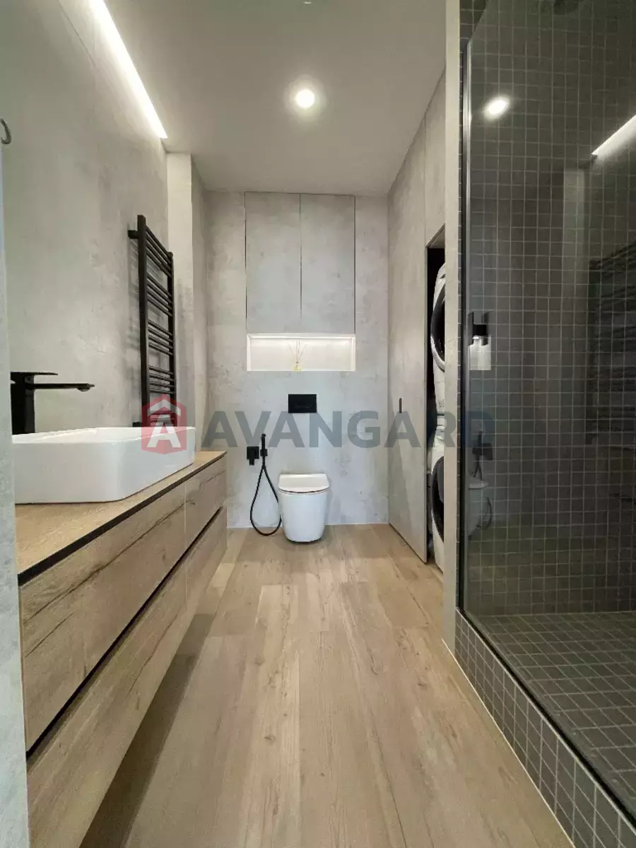 2 ��. ��������, 129/-/- ��. �., 24/26 ������ ���� 8