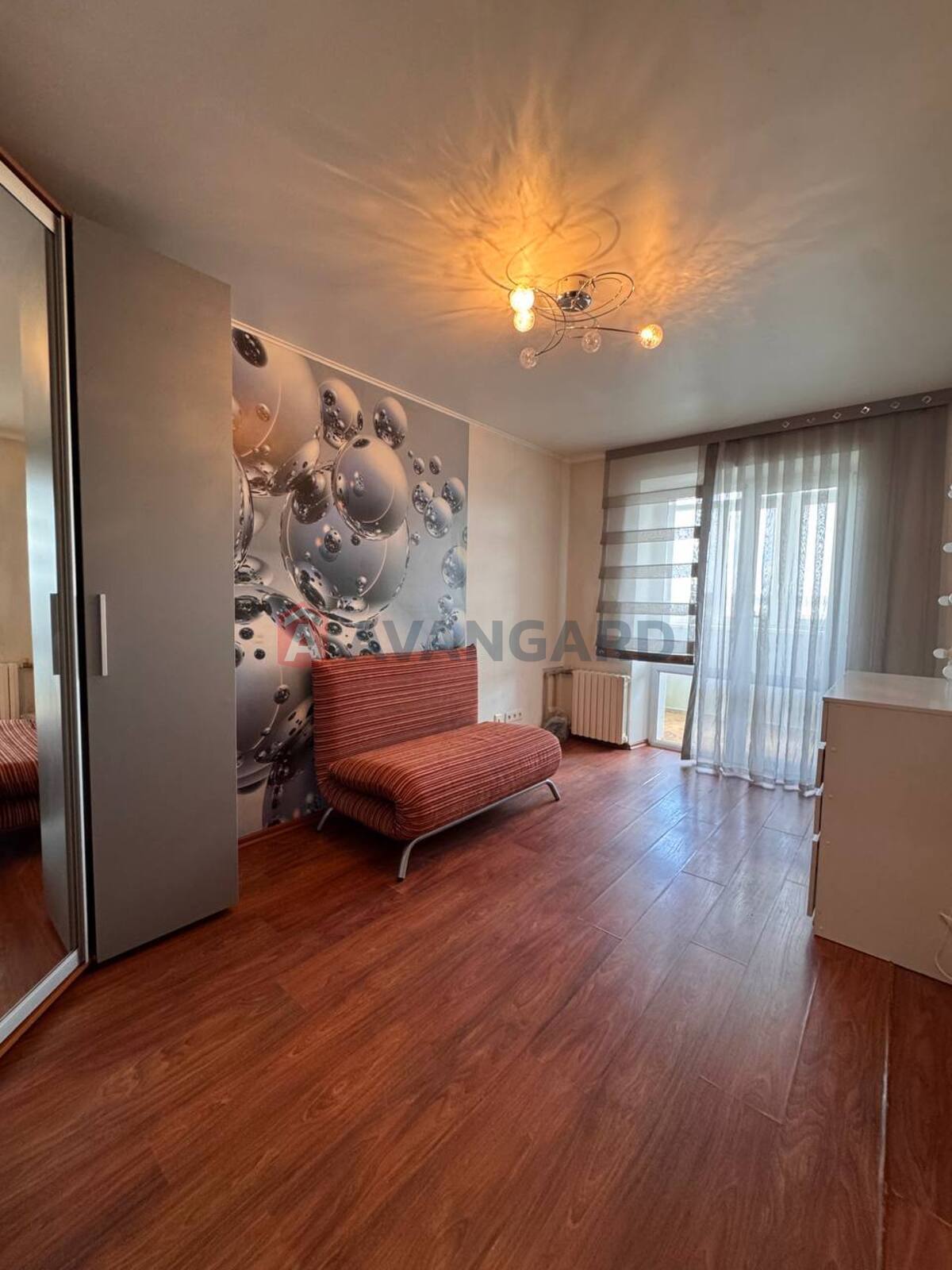 3 ��. ��������, 65/-/10 ��. �., 9/9 ������ ���� 20