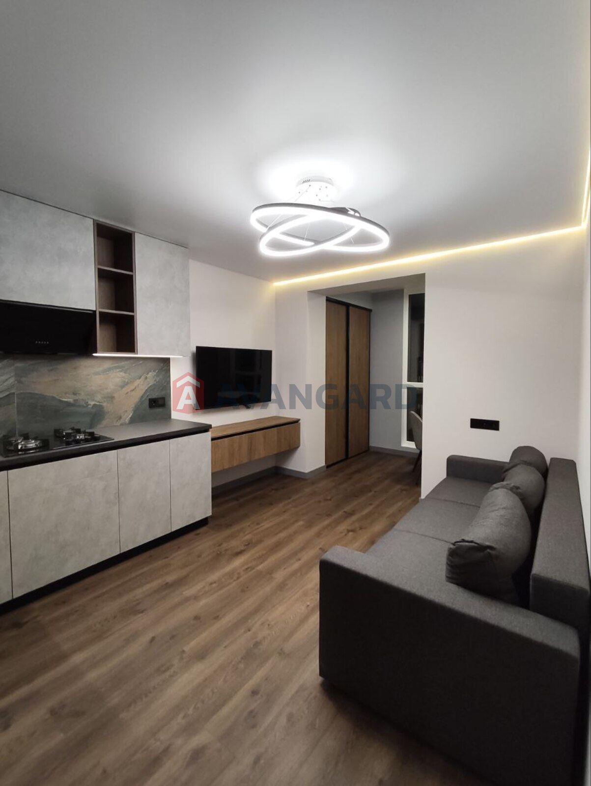 1 ��. ��������, 45/-/15 ��. �., 5/10 ������ ���� 10