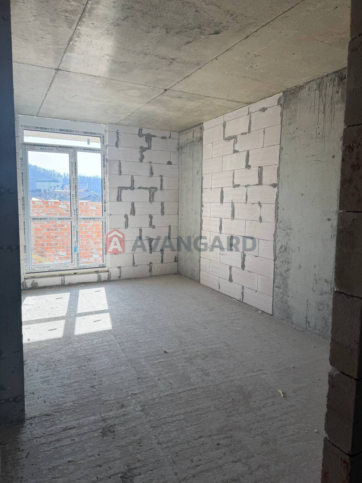 3 ��. ��������, 95,93/55,24/13,89 ��. �., 5/9 ������ ���� 5