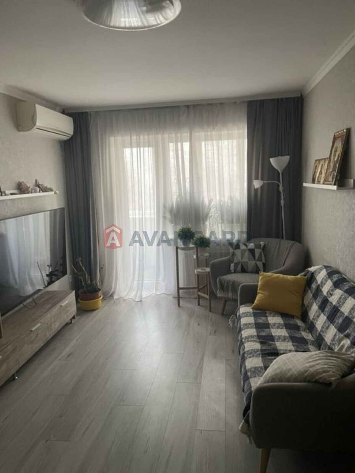 3 ����. ��������, 69/-/8 ��. �., 6/9 ���� ���� 9