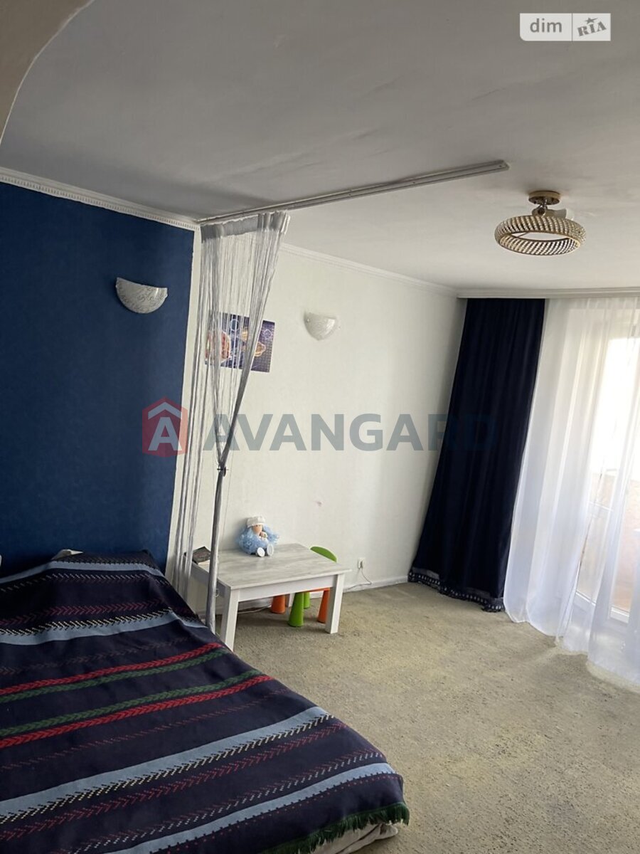 3 ��. ��������, 65/40/7 ��. �., 4/9 ������ ���� 7