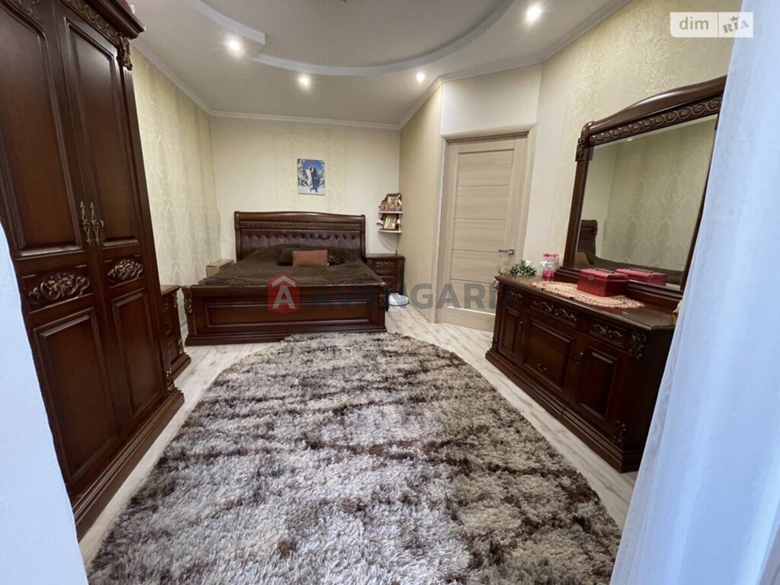 1 ��. ��������, 45/19/15 ��. �., 8/12 ������ ���� 4