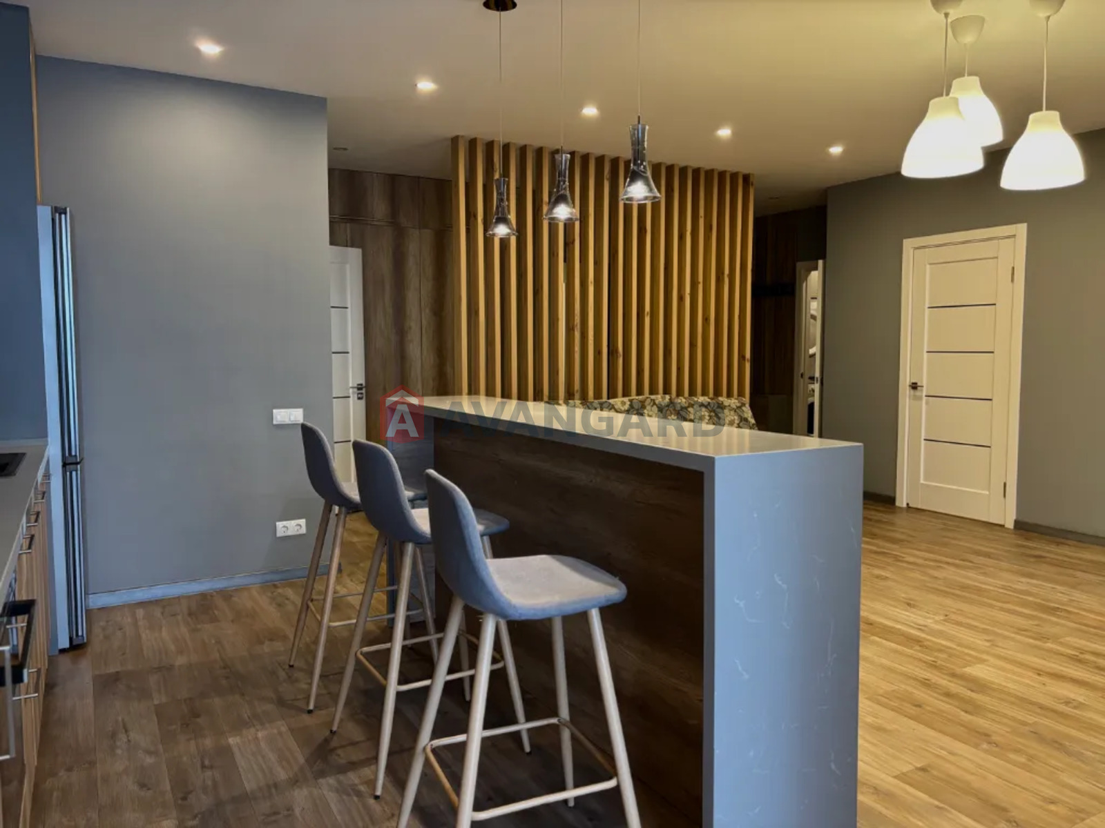 3 ��. ��������, 78/22/29 ��. �., 9/11 ������ ���� 3